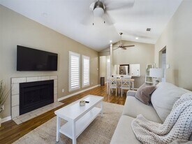 711 W 21st St in Austin, TX - Building Photo