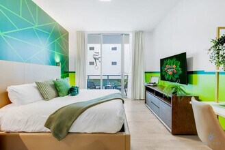 777 N Ocean Dr in Hollywood, FL - Foto de edificio - Building Photo