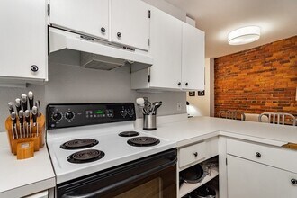 8 Battery St, Unit 3 in Boston, MA - Building Photo - Building Photo