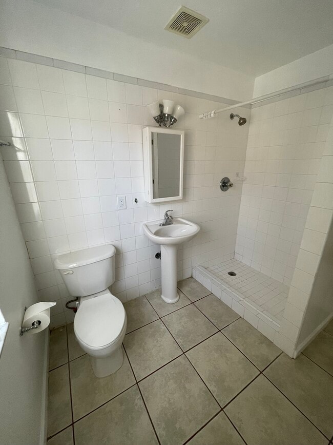 11375 SW 45th St in Miami, FL - Building Photo - Building Photo