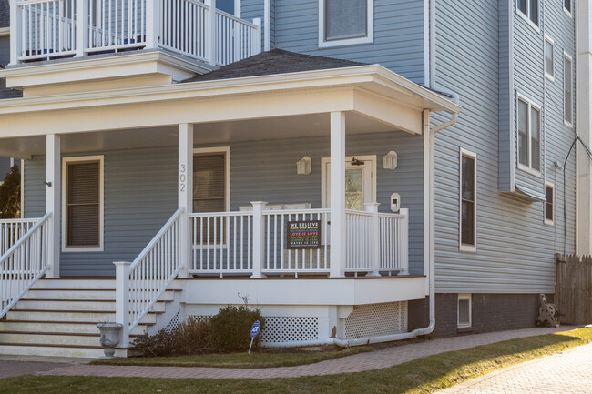 302 8th Ave in Asbury Park, NJ - Foto de edificio - Building Photo