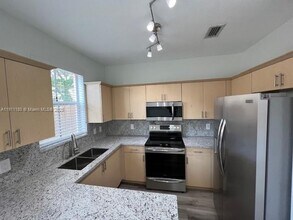 12553 SW 124th Terrace in Miami, FL - Building Photo - Building Photo