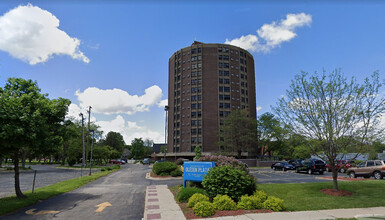 Rockford Housing Authority in Rockford, IL - Building Photo - Building Photo