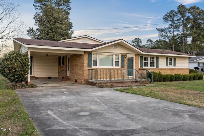 131 Fairview Village Rd in Dunn, NC - Building Photo - Building Photo