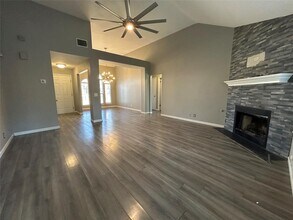 516 Jefferson Ln in Georgetown, TX - Foto de edificio - Building Photo