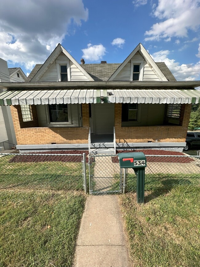 534 Edgewood Ave in West Mifflin, PA - Building Photo - Building Photo