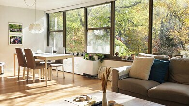 360 W Wellington Ave in Chicago, IL - Building Photo - Building Photo