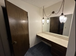 31908 Del Cielo Este in Bonsall, CA - Foto de edificio - Building Photo