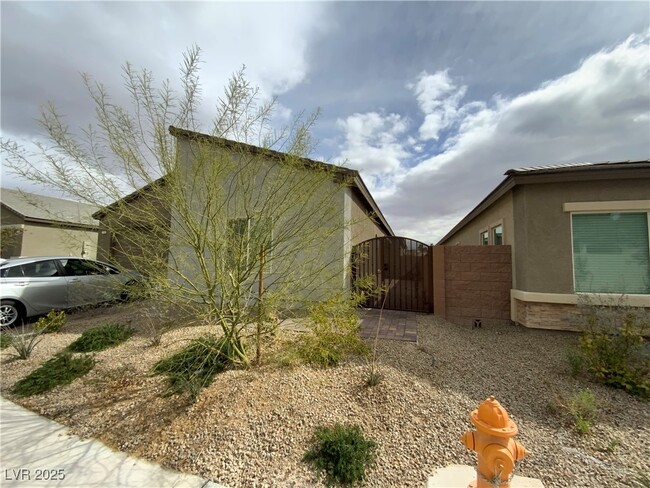 3766 Etendre Ct in Paradise, NV - Building Photo - Building Photo