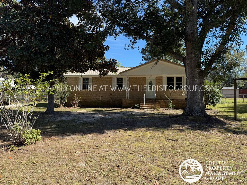 284 Valley Dr in Orangeburg, SC - Building Photo