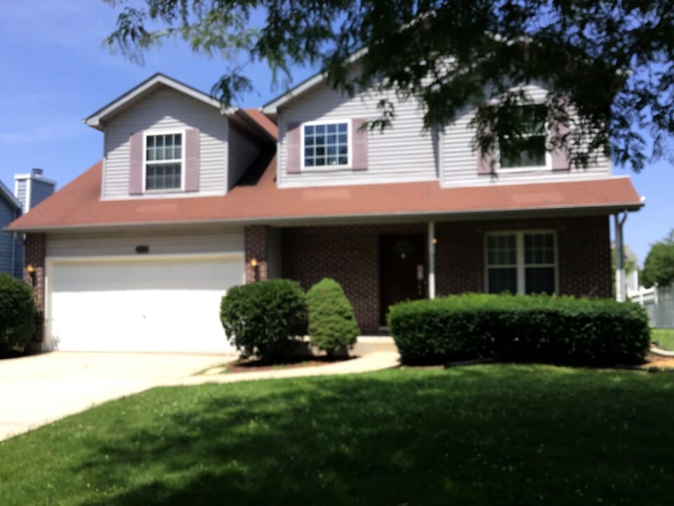 5209 Sunmeadow Dr in Plainfield, IL - Building Photo