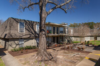 Holly Place in Lafayette, LA - Foto de edificio - Building Photo