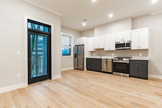 147 Everett St, Unit 2 in Boston, MA - Building Photo - Building Photo
