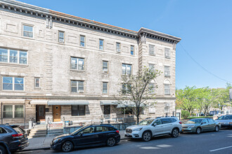 290 Brooklyn Ave in Brooklyn, NY - Foto de edificio - Building Photo
