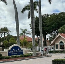 10420 SW 158th Ct, Unit 304 in Miami, FL - Building Photo