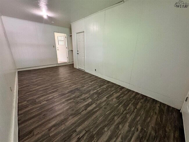 109 Wood Cir in Iowa Park, TX - Building Photo - Building Photo
