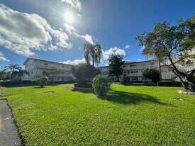 478 Fanshaw L in Boca Raton, FL - Building Photo