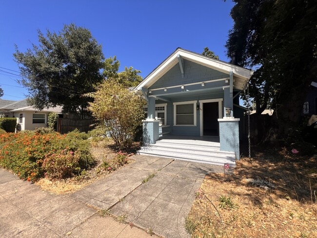 347 10th St in Santa Rosa, CA - Building Photo - Building Photo