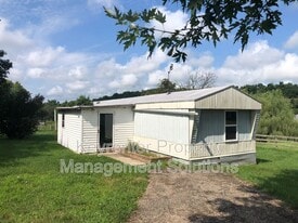 3627 Old Greenville Rd in Greenville, VA - Building Photo