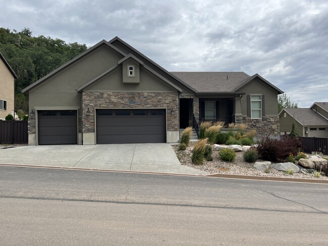 property at 5974 Robinson Ln