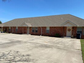 1815 W Wiley St in Shawnee, OK - Building Photo