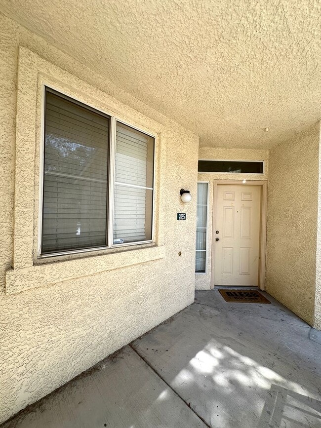 5155 W Tropicana Ave in Las Vegas, NV - Building Photo - Building Photo