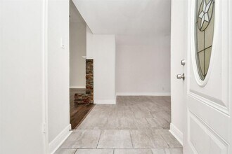 11527 Mulholland Dr in Stafford, TX - Building Photo - Building Photo