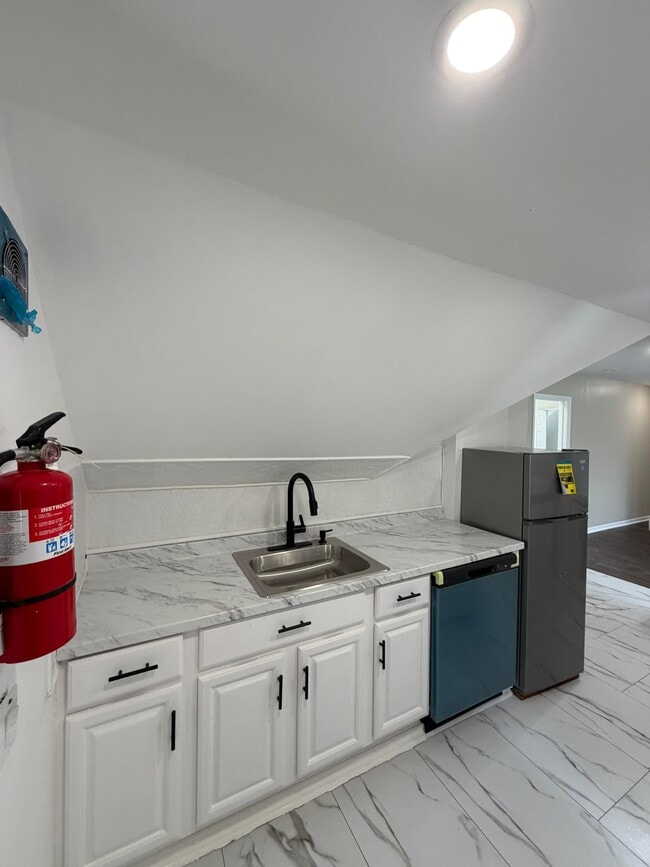 1425 Franklin St, Unit 3 in Hillside, NJ - Foto de edificio - Building Photo