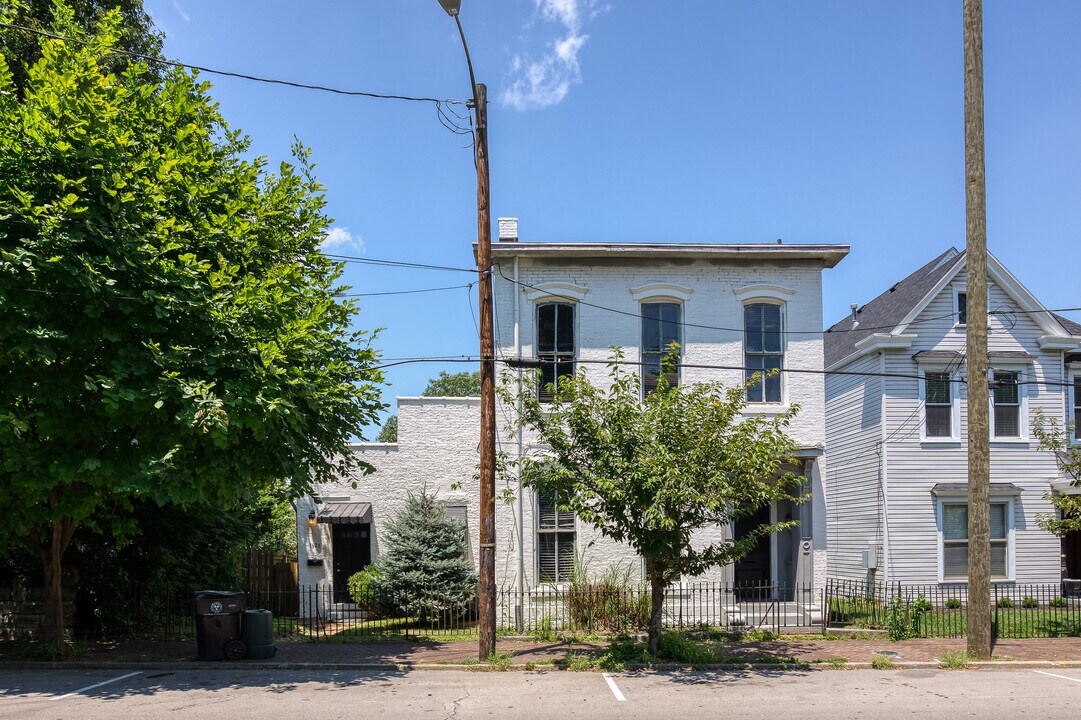 1621 Story Ave in Louisville, KY - Building Photo