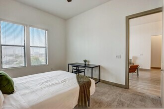 555 N College Ave in Tempe, AZ - Building Photo - Building Photo