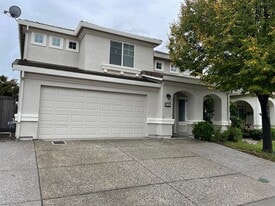 7661 Laguna Beach Way in Antelope, CA - Building Photo