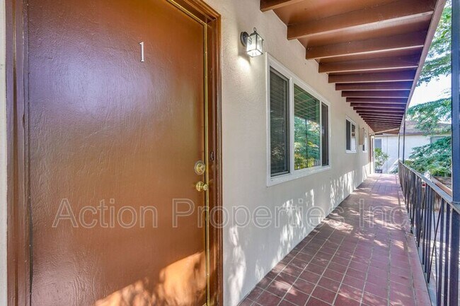 771 Palo Alto Ave in Mountain View, CA - Building Photo - Building Photo