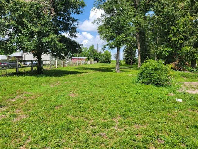 40539 Enterprise Rd in Dade City, FL - Building Photo - Building Photo