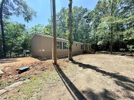 1032 Meridian, Unit APT A in Livingston, TX - Building Photo