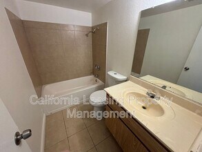 44510 16th St E in Lancaster, CA - Building Photo - Building Photo
