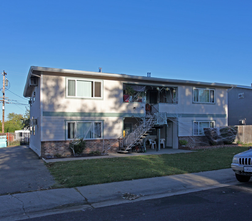 1815 Piedmont in Roseville, CA - Building Photo