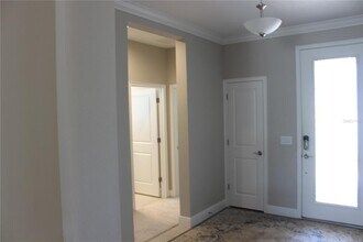 5721 Long Shore Loop in Sarasota, FL - Building Photo - Building Photo