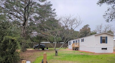 63 Oleander Ave in Mossy Head, FL - Building Photo - Building Photo