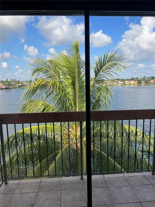 5650 W 26th Ct in Hialeah, FL - Building Photo - Building Photo