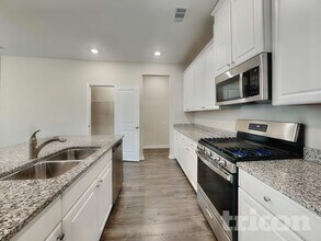 208 Chapelcrest Ln in Holly Springs, GA - Building Photo - Building Photo