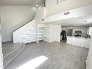 1213 Allure Dr in Las Vegas, NV - Foto de edificio - Building Photo