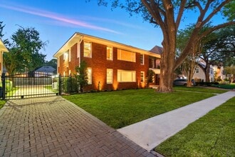 2328 Wordsworth St in Houston, TX - Foto de edificio - Building Photo