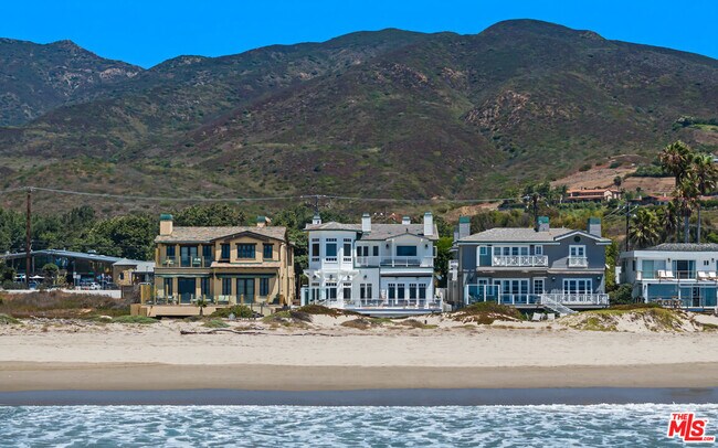 30718 Pacific Coast Hwy in Malibu, CA - Building Photo - Building Photo