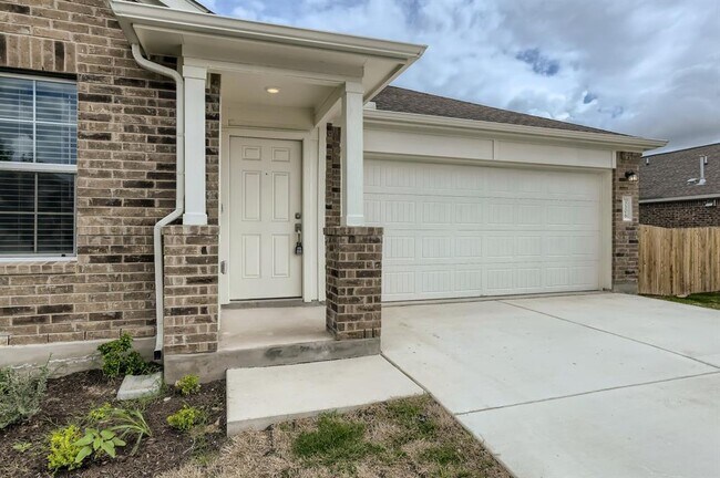 1105 S Mays St in Round Rock, TX - Building Photo - Building Photo