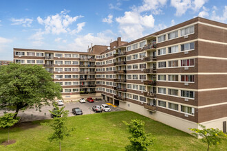 La Residence Deguire in Montréal, QC - Building Photo - Building Photo