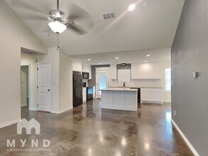 2715 San Gabriel Dr in Granbury, TX - Building Photo - Building Photo
