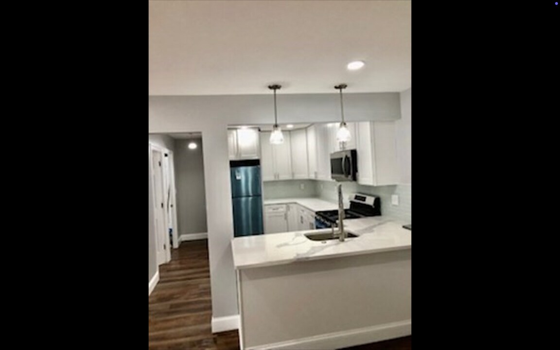 32 Juniper St, Unit #1 in Brookline, MA - Building Photo