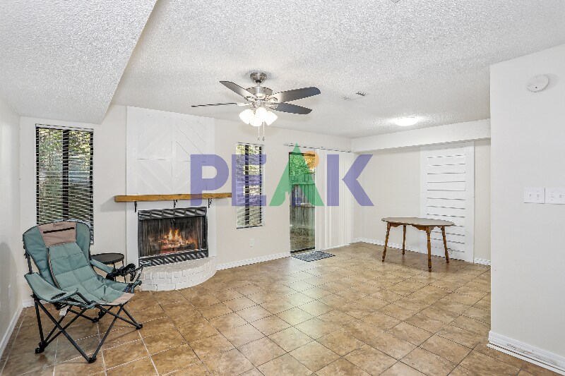 9725 US-98 in Pensacola, FL - Building Photo
