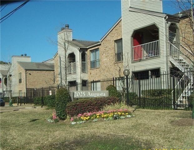 property at 2025 Augusta Dr