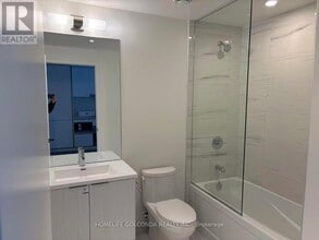 8 Interchange Wy in Vaughan, ON - Building Photo - Building Photo